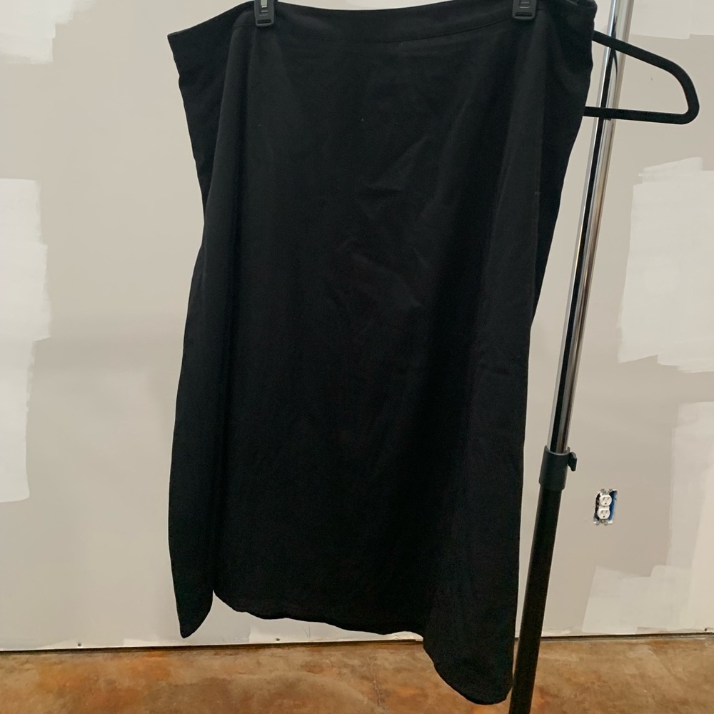 Black skirt